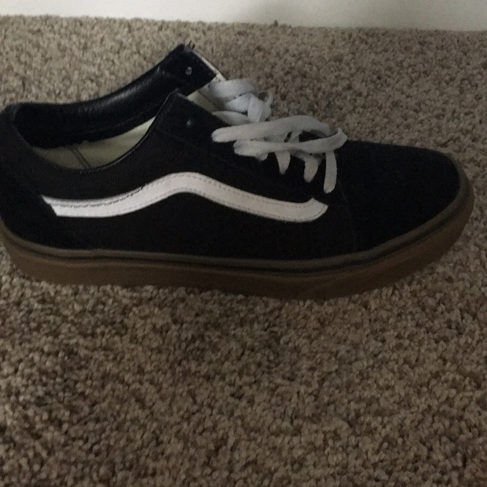 Vans - Picture 2 of 4